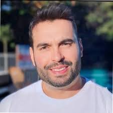 Celso Ferrer's Instagram, Twitter & Facebook