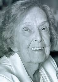 Clara Barr's Instagram, Twitter & Facebook