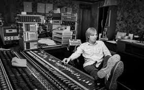 images?q=tbn:ANd9GcQ-ST8fT4vUlILY2HDDQnm