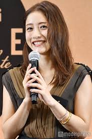 画像3 16 石原さとみ プライベートに変化 背中ざっくりドレス姿で色気放つ 女性俳優 石原さとみ 写真集 顔