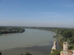 Una se refera la intarirea structurii organizatiei si priveste. Fluviul Dunarea