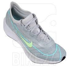 Nike has officially unveiled their next generation of the zoom series, which includes the zoomx vaporfly next%. Nike Zoom Fly 3 Damen Laufschuh Pure Platinum Barely Volt True Berry At8241 003