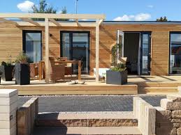 Holz Fertighaus 21 Umweltschonende Ideen Architektur Traumhauser Zenideen In 2020 Architektur Haus Mobiles Haus Haus