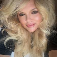 Lisa Lyne Blevins დაამატა ახალი ფოტო.