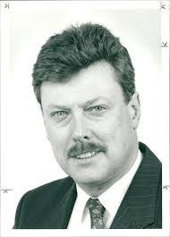 Christopher Lyall's Instagram, Twitter & Facebook