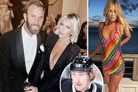 29 sets 2793 middle plus quality pictures archive: Terkini Paulina Gretzky