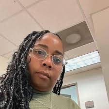 Smoke detector broke so if I hear this bad boy popping in the middle of the  night it's time to leave