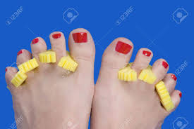 Uñas decoradas modernas uñas decoradas manos uñas pintadas de encaje uñas decoradas hermosas uñas de los pies bonitas uñas de pies sencillas decorados para uñas cortas arte de uñas de pies diseños de uñas pies. Una Mujer Deja Su Recien Pintado De Unas Pies Secos Fotos Retratos Imagenes Y Fotografia De Archivo Libres De Derecho Image 2354088