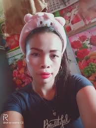 Dee Hobson's Instagram, Twitter & Facebook