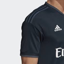 For the away jersey, adidas football has also looked to past victories. Real Madrid Reveals Their 2018 19 Away Kit By Adidas