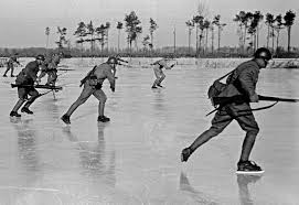 Dutch Army Trains On Ice Skates January 1940 History Wwii History Old Photos
