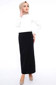 Duz Etek Tsd1913 Siyah Etek Mankenler Moda Stilleri