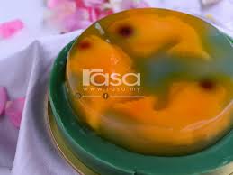 Puding dikirim oleh kurir internal yami sendiri, bukan kurir luar, atau kurir pesanan konsumen. 5 Manisan Tradisional Unik Pelengkap Dulang Hantaran