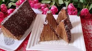 Blatul pufos si crema aromata se contopesc perfect in acest desert deloc preparare prajitura cu crema caramel: Prajitura Carpati Cabana Prajitura Cu Foi Si Crema De Caramel Youtube