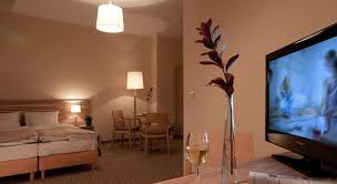 Schauen sie sich 0 bilder an und lesen sie 44 bewertungen. Hotel Kaisers Garten Swinemunde