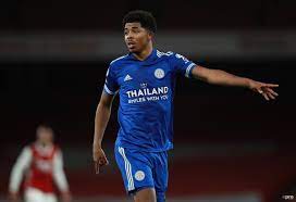 Jun 06, 2021 · leicester city defender wesley fofana has taken to twitter to issue a statement after being pictured with an arsenal shirt while on holiday in dubai. Arsenal Transfer News Fofana Apologises For Wearing Gunners Shirt Footballtransfers Com