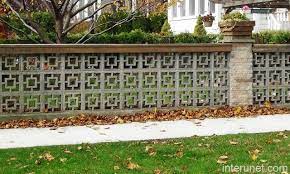 Block wall repair brick, cmu, and other forms of masonry are far more durable than traditional fencing materials. Brick Column Decorative Cement Blocks Fence Picture Interunet Backyard Fences Fence Landscaping Brick Fence