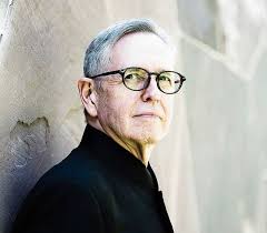 Das Argovia Philharmonic war fast 20 Jahre seine Heimat. Mit dem  Pforzheimer Orchester geht Chefdirigent Douglas Bostock nun online