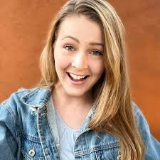 Crystal Dawson 🇹🇭🇰🇭🇦🇺🇺🇸🏴󠁧󠁢󠁥󠁮󠁧󠁿🚢 (@crystal.joy.dawson) •  Instagram photos and videos