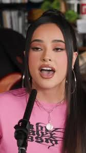 @Becky G canta #mamiii en #tinydesk 😏🔥 #tumusicahoy #tmh #beckyg  #tiktokmehizover #musicosentiktok