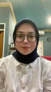 Pas gala premier @filmnorma liat ka @tissabiani velocity muluu akhirnya  jadi ikutan bikin dikantor🤧🤣, Norma:Antara Mertua dan Menantu tayang  lebaran di bisokop💖❣️, Tiketnya sudah bisa dibeli dari ...