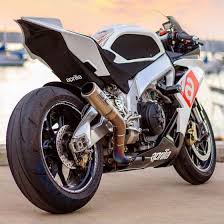 An awsome bike for long rides or a day at the track. Techspec Usa Gripster Motorcycle Tank Grips Aprilia Rsv4 R Tuono V4 1100 2014 Current Snake Skin