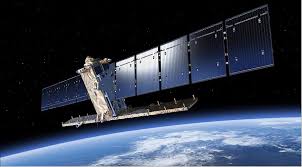 Sentinel-1 satellite constellation providing global maritime monitoring coverage