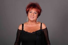 Orietta berti adlı sanatçının amado mio, amado mio ve diğer popüler şarkı ve albümlerinin keyfini çıkarın. Se Il Voto Di Orietta Berti Fa Paura Il Blog Delle Stelle