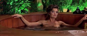 Naked Fabiana Udenio in Austin Powers: International Man of Mystery <  ANCENSORED