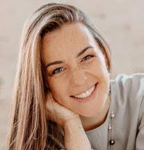 Regina Mclaurin's Instagram, Twitter & Facebook