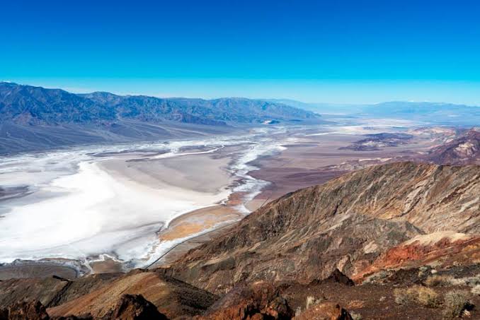 Le panorama grandiose depuis Dante's View, à 1669 mètres d'altitude, Californie. Evasion Forever Voyages