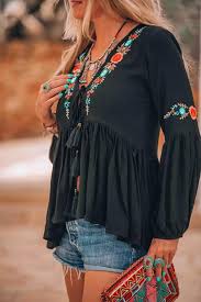 The Ultimate Bohemian Ibiza Look You Just Have To Try This Summer In 2020 Boho Outfits Ibiza Fashion Boho Chic Outfits