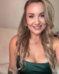 Jackie Luna's Instagram, Twitter & Facebook