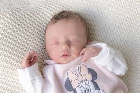 Niedlicher Baby-Nachwuchs der Woche stellt sich vor