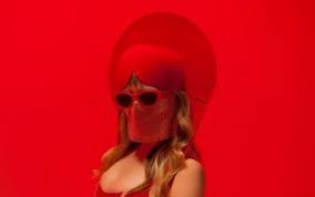 Se un anno fa aveva presentato il suo primo disco per una major una vita se una vita in capslock era la divina commedia di keta, una sorta di discesa agli inferi. Myss Keta A Ottobre Il Paprika European Tour