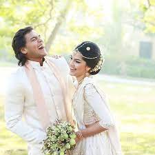 Rohitha Son Of Former President Mahinda Rajapaksa And Tatyana Got Married At A Private Ceremony Srilanka Glamorous Wedding Wedding Dresses Celebrity Weddings