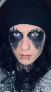 Am i emo enough yet???