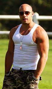 He also shared with paul walker, an mtv movie award in 2002. Vin Diesel Bio Height Weight Age Measurements Celebrity Facts