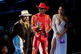 vmas 2019 lil nas unrolls a scroll to become the best meme