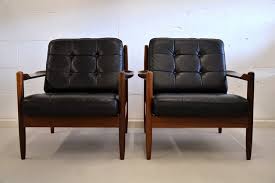 Ash4702 style/type mid century modern furniture style genuine leather armchair / lounge chair general dimensions seat height 18 seat depth 23 arm height 23 weight. Mid Century Scandinavian Wood Black Leather Armchairs For Sale At Pamono
