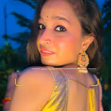 𝗦𝗛𝗥𝗨𝗧𝗜 𝗦𝗛𝗜𝗩𝗛𝗔𝗥𝗘 🎀🧿 (@shrutishivhare_18) • Instagram photos  and videos