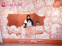 So, on 17th december 2016, i went to the big bad wolf book sale 2016 at miecc @ the mines. Mamajue Story