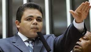 Resultado de imagem para davi alves junior