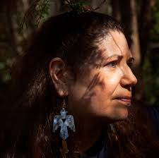 After a Long and Painful Absence, Writing Her Way Home Again