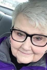 Jo Cain's Instagram, Twitter & Facebook