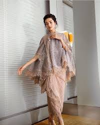 Dress brokat pendek & panjang untuk kondangan maupun pesta. Pin Oleh Anisah Di Inspirasi Gaun Model Pakaian Gaun Untuk Acara Gaya Model Pakaian