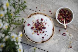 Den Minikarottenkuchen Von Oma Irmgard Kann Man Sich Jetzt Auch Deutschlandweit Nach Hause Bestellen Www Kuche Kuchentratsch Kuchen Bestellen Karotten Kuchen