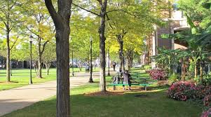 Depaul Quad Depaul University Office Photo Glassdoor Co In