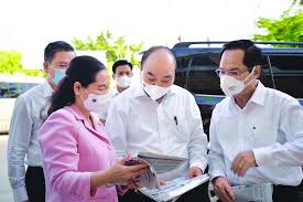 Chủ tịch nước luôn gương mẫu, giản dị, khẳng định vị thế của nguyên thủ quốc gia. Ngay 23 5 Chá»§ Tá»‹ch NÆ°á»›c Bá» Phiáº¿u Táº¡i Huyá»‡n Cá»§ Chi Bao Phá»¥ Ná»¯