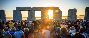Instead, english heritage will host a live stream of sunrise and sunset from stonehenge on december 20 and 21. Selinesigil On Twitter Winter Solstice 2020 Winter Solstice Sunset And Sunrise To Be Live Streamed From Stonehenge Https T Co Mv3r3srmzp